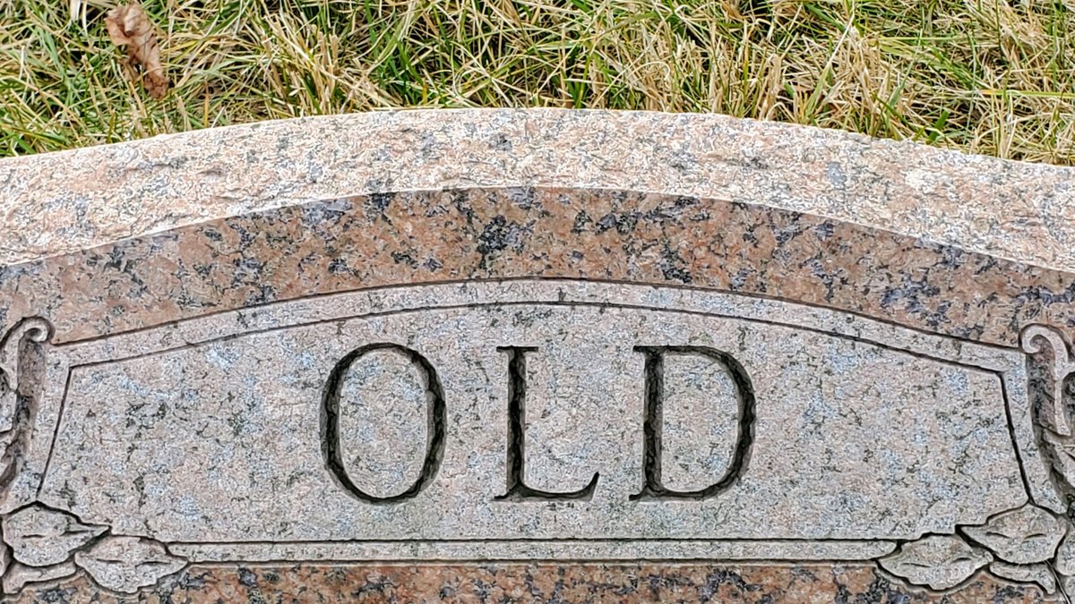 How Old Is Izuku Midoriya in Naruto Versus My Hero Academia